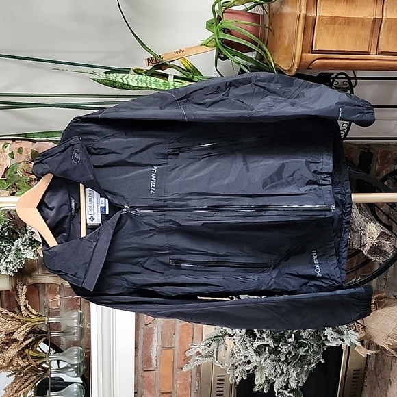 Columbia Mens Titanium Omni-Tech Waterproof Fullzip Hooded
